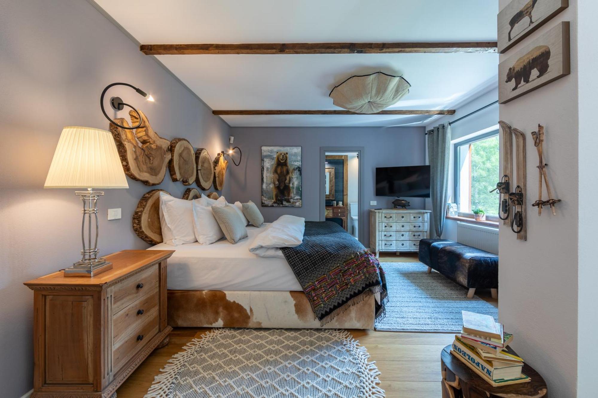 Bransilvania Fantasy Boutique - Adults Only Lodge